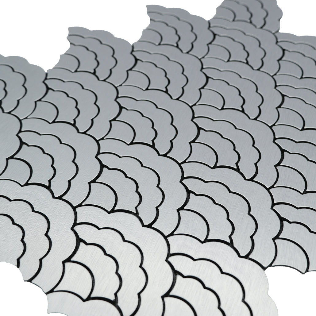 Fan Silver Peel & Stick Splashback | 26.8×28.1 cm | Self-Adhesive Mosaic Tile